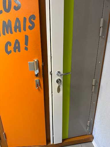 Serrurier Koenigshoffen : Ouverture de porte claquée avec radio médicale sans détruire la serrure